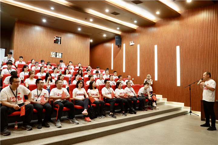 1597800736605285.jpg 全体党员观影《铁血昆仑关》,党员代表积极分享心得.jpg